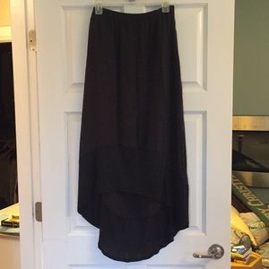 NWT VS high-low black skirt